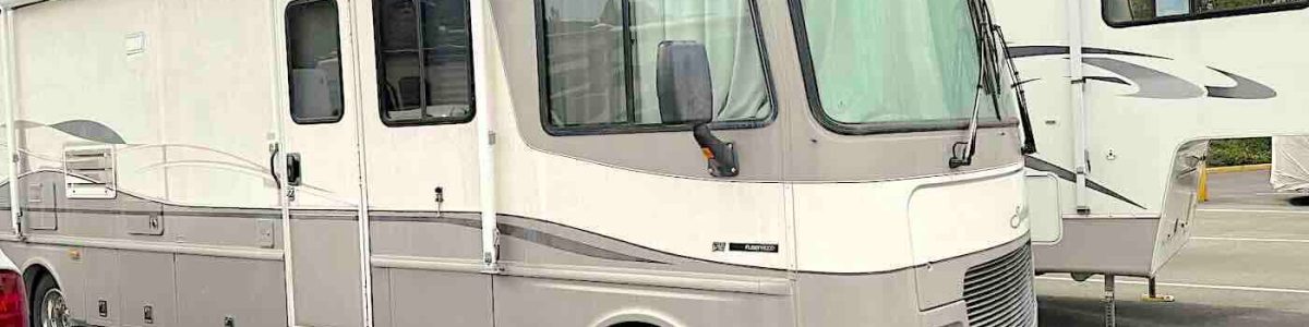 Class A Fleetwood Southwind motorhome parked outdoors, ideal for selling to A1 RV Buyer.